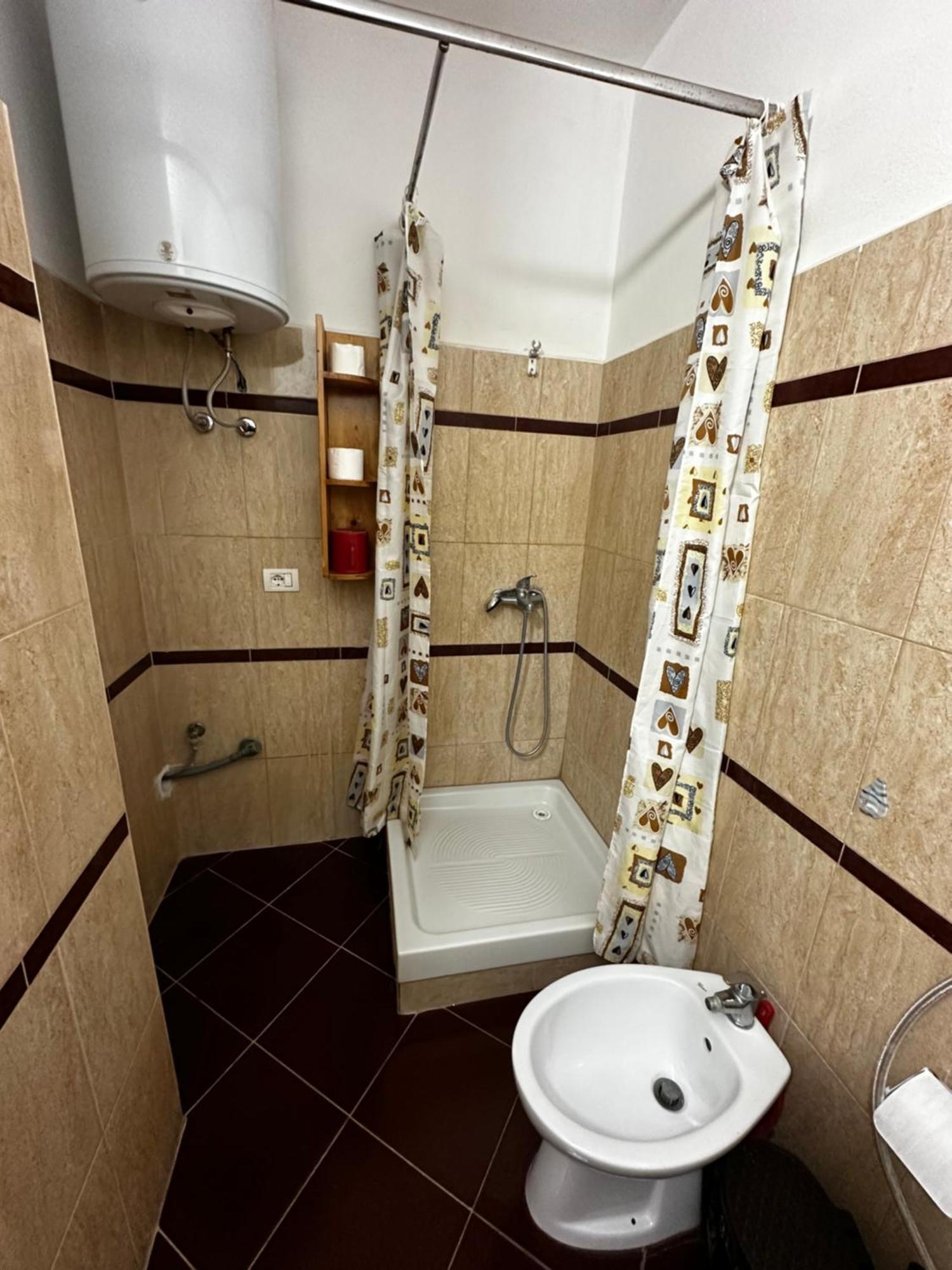 Romance Holiday Garden Inn Дуррес Экстерьер фото