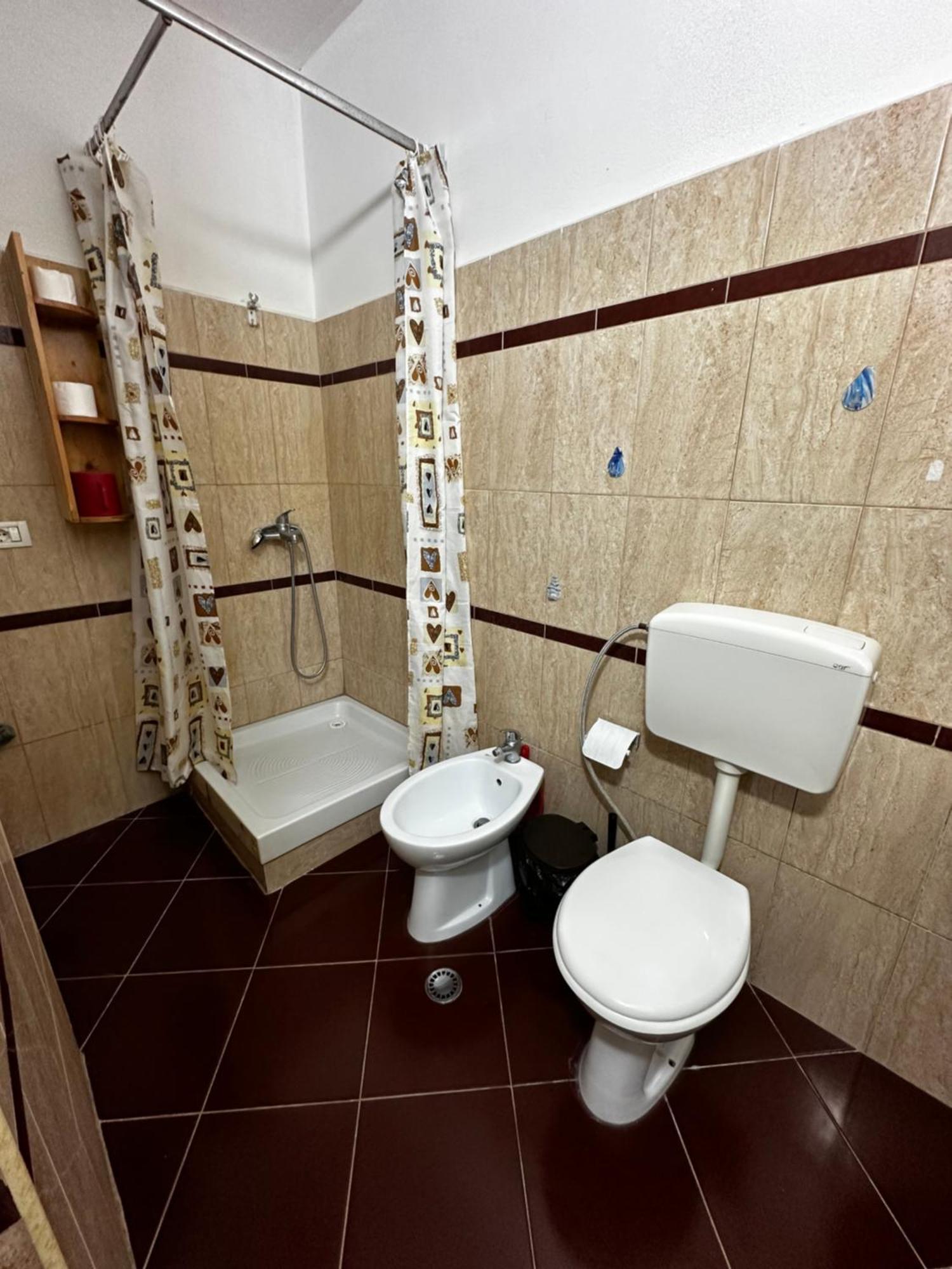 Romance Holiday Garden Inn Дуррес Экстерьер фото