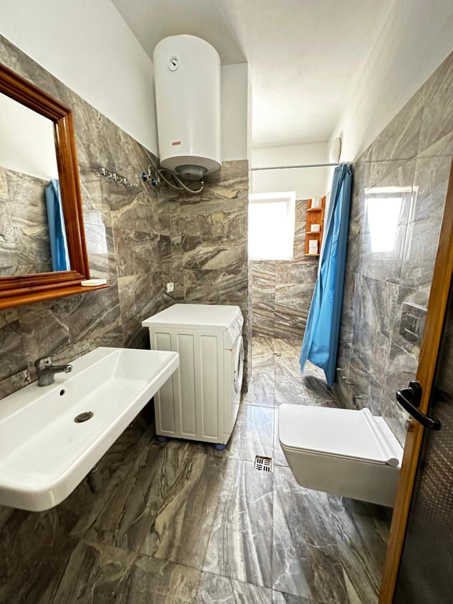 Romance Holiday Garden Inn Дуррес Экстерьер фото